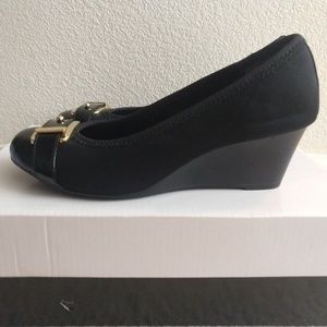 Alfani closed toe wedges- New